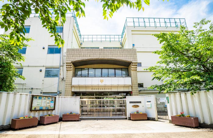 区立駒留中学校